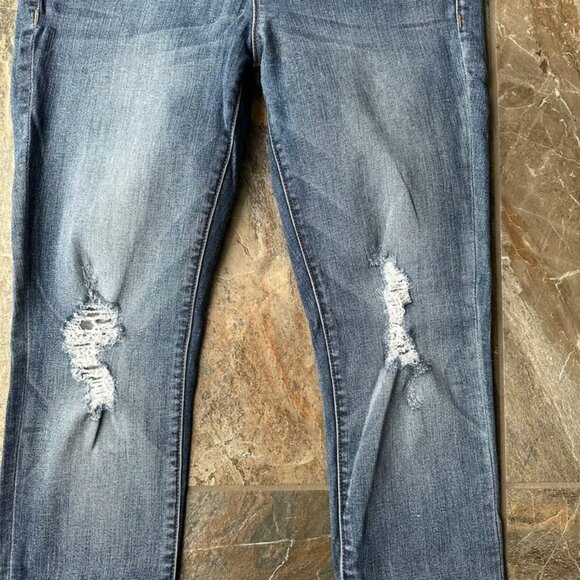 INGRID & ISABEL Women’s Maternity Skinny Jeans Distressed Size 30 - Picture 3 of 7